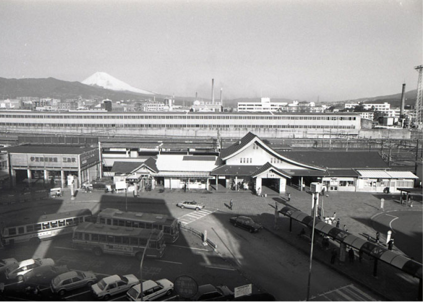 三島駅南口の写真